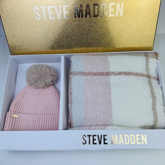 Steve Madden Beanie Hat Pom and Scarf Gift Set in Pink Blush Women's Size OSFM - Picture 1 of 6